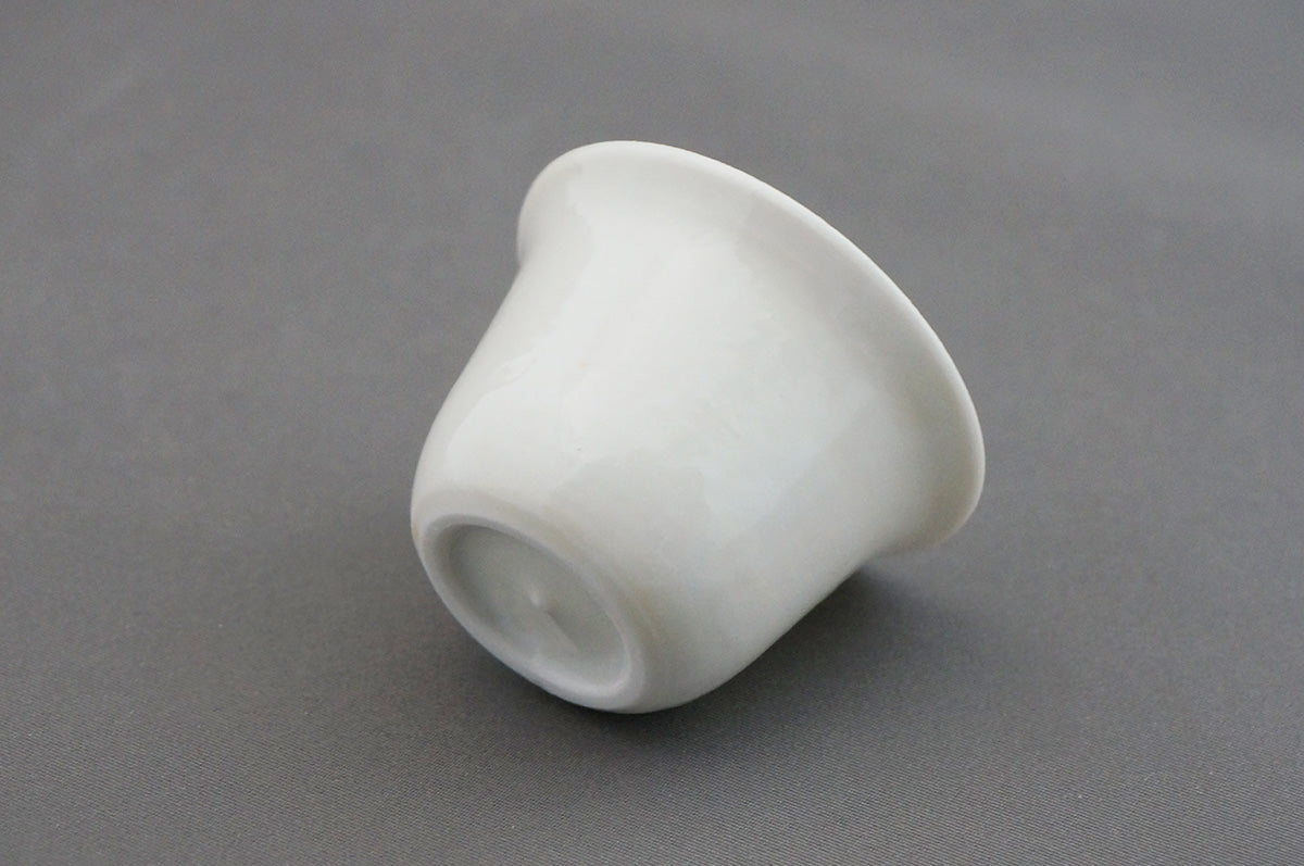 023 青白磁旅茶盃