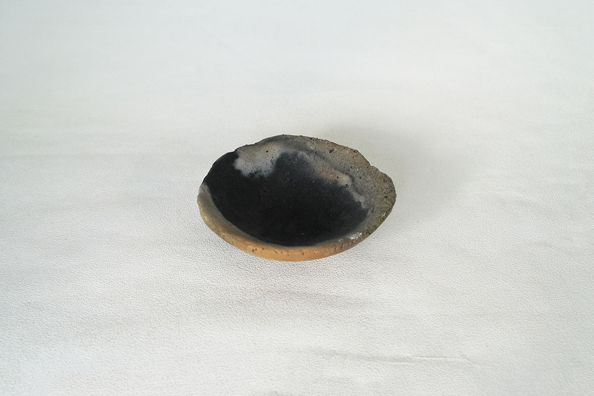 023 片手皿