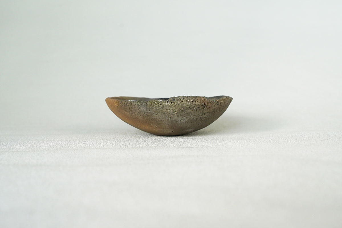 023 片手皿
