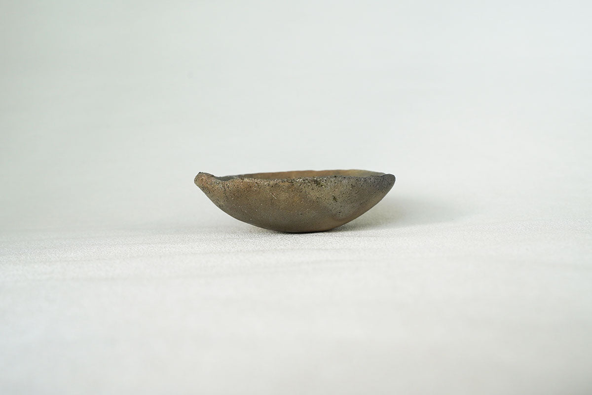 023 片手皿