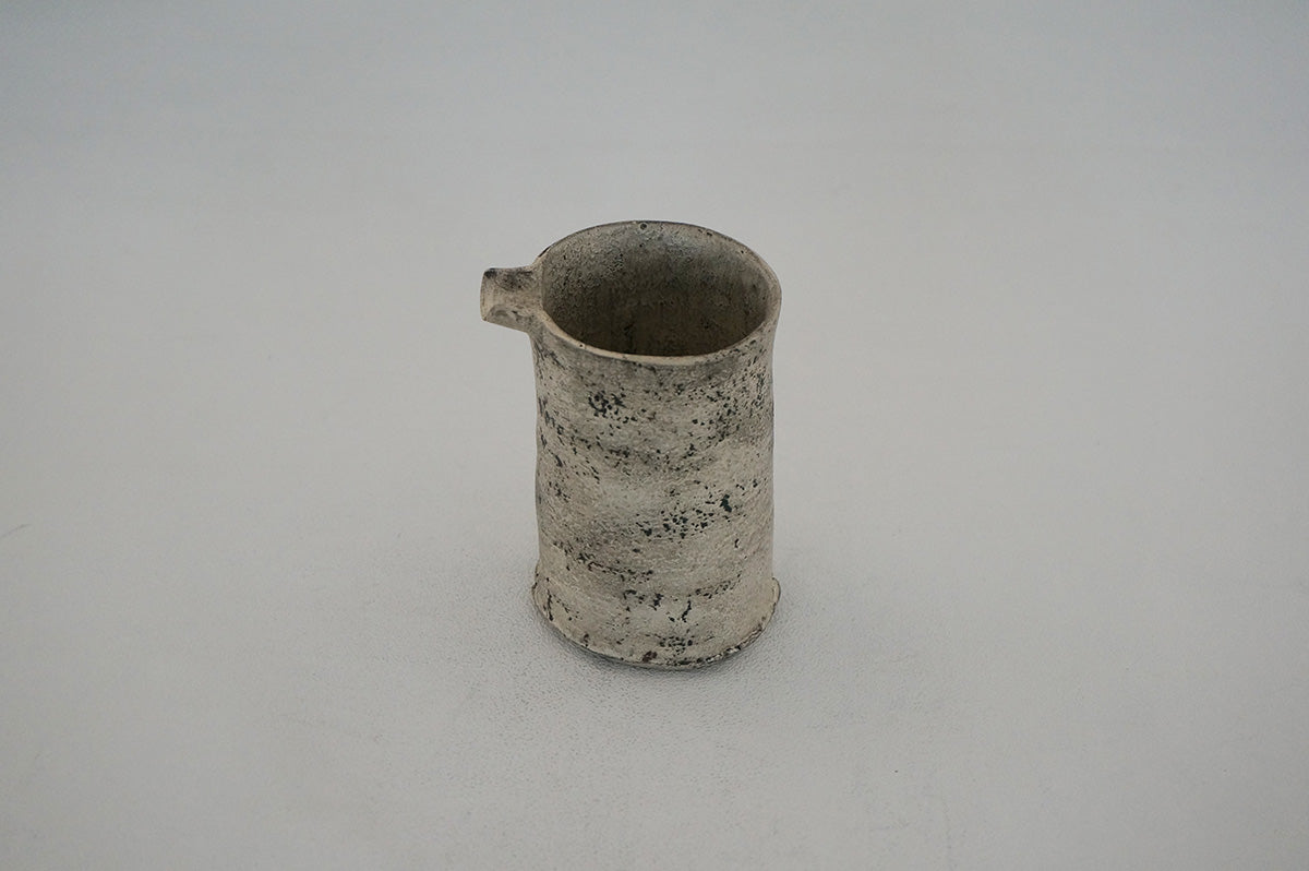 024 侘び銀彩 片口（茶海）1