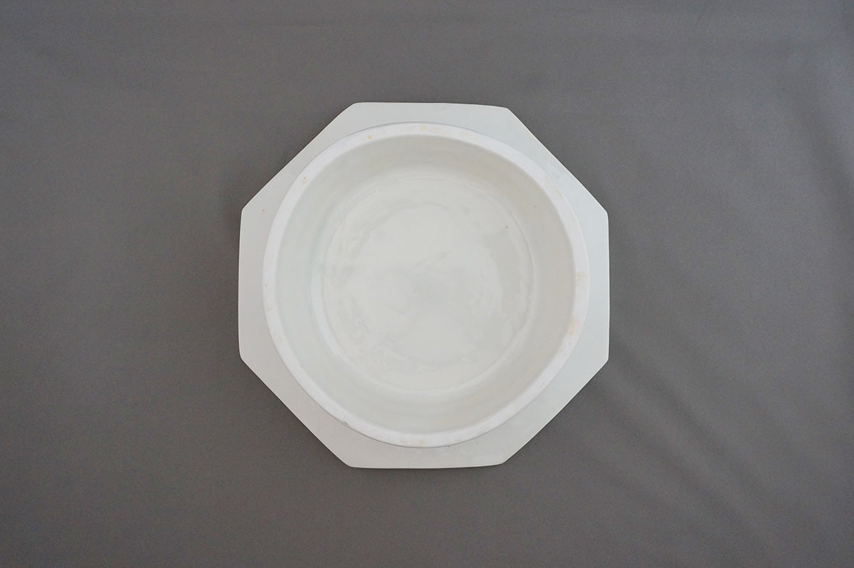 025 青白磁八角台皿（8寸） 1