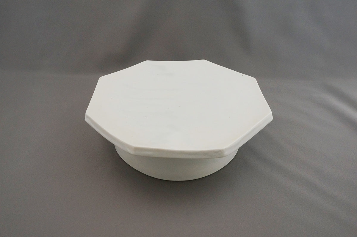 025 青白磁八角台皿（8寸） 1