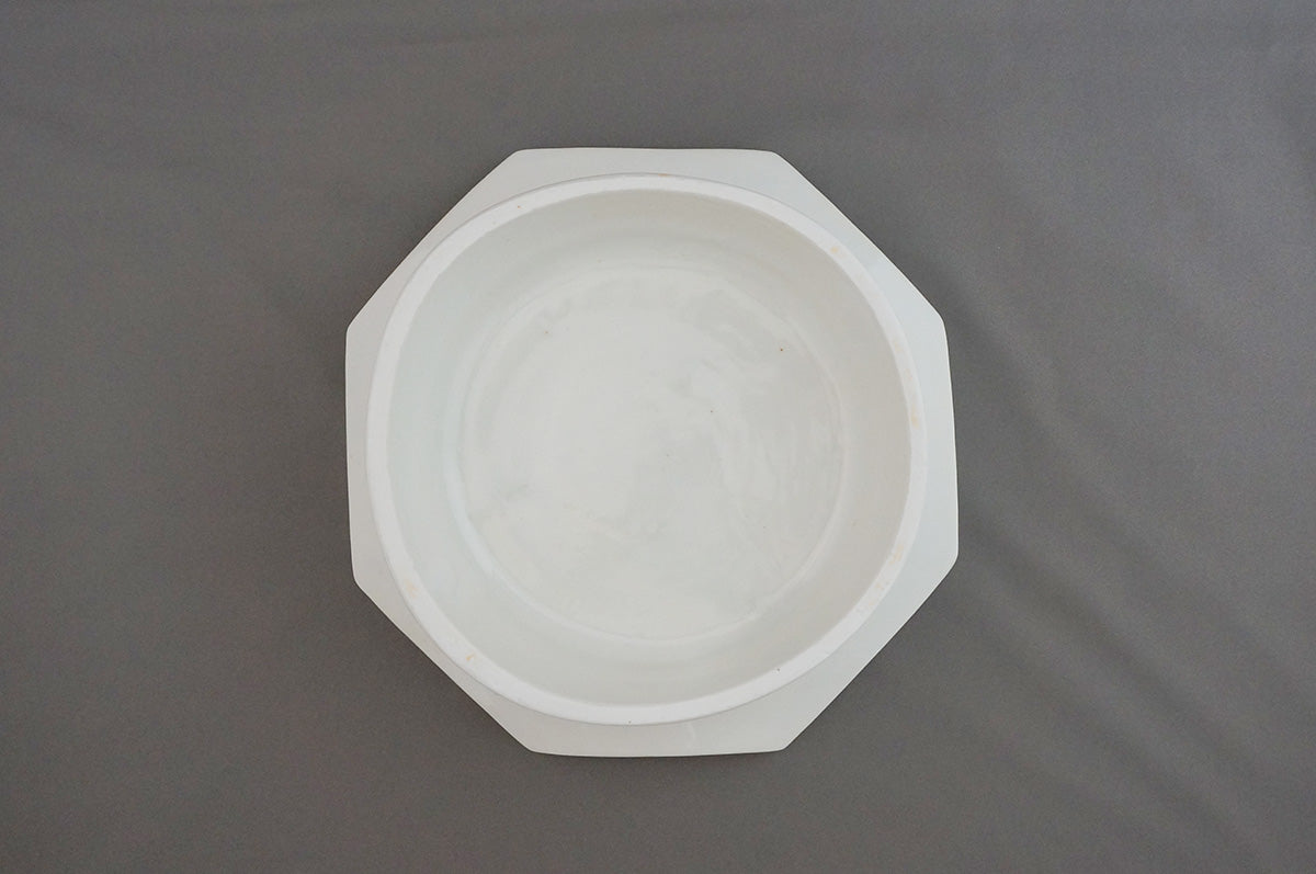 025 青白磁八角台皿（8寸） 2