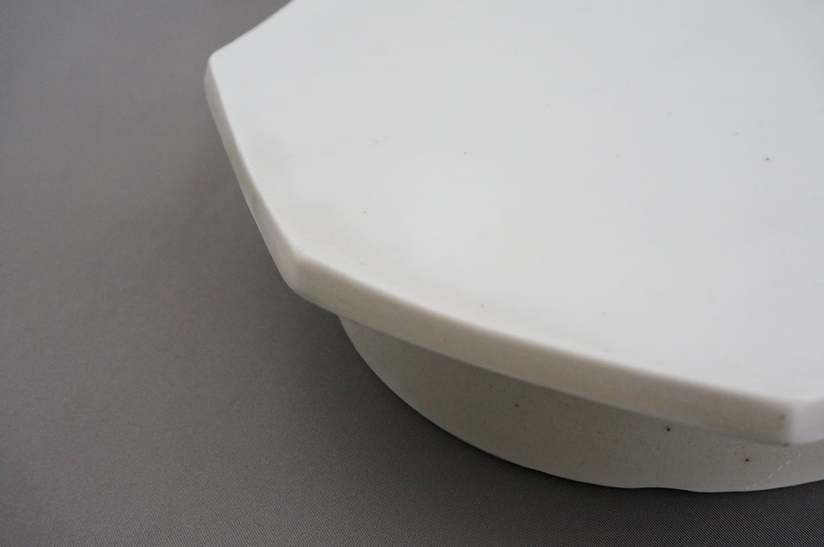 026 青白磁八角台皿（6寸）