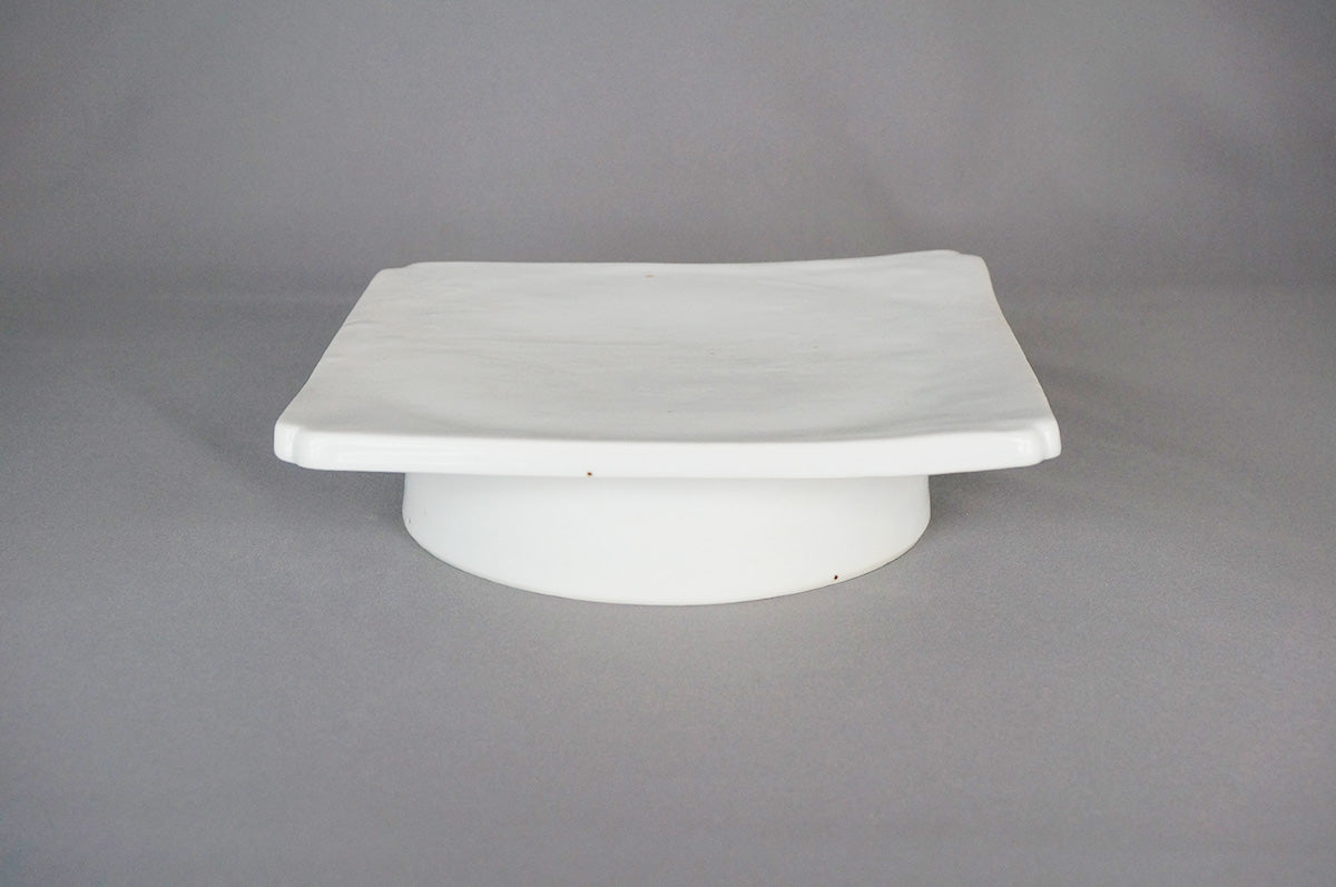 027 青白磁四方台皿（6寸） 1