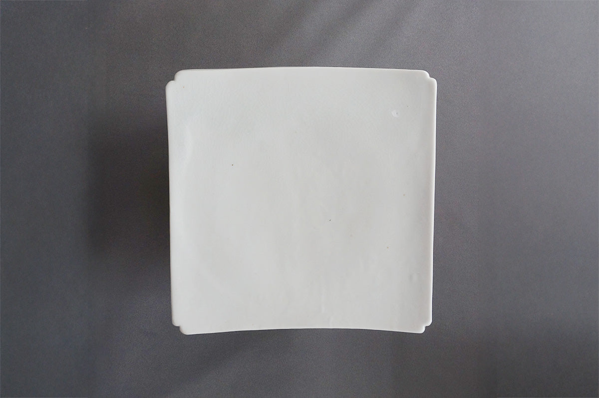 027 青白磁四方台皿（6寸） 3