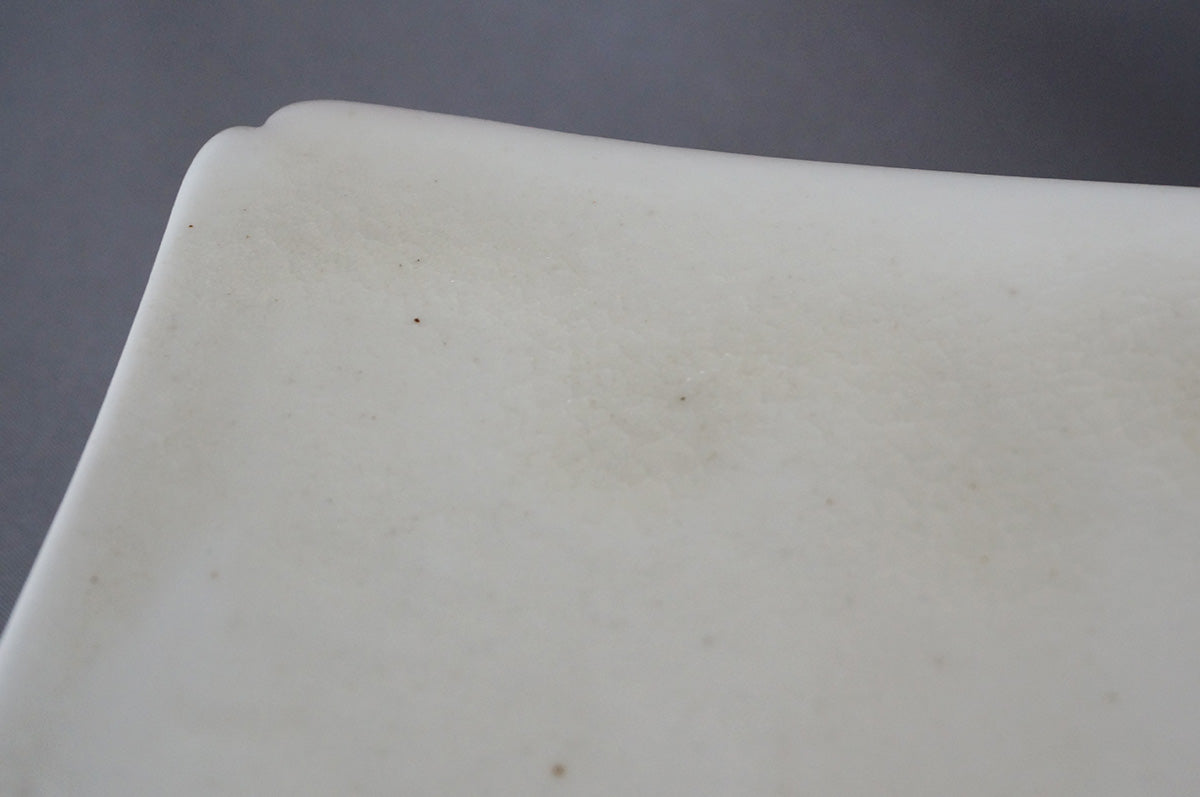 027 青白磁四方台皿（6寸） 4