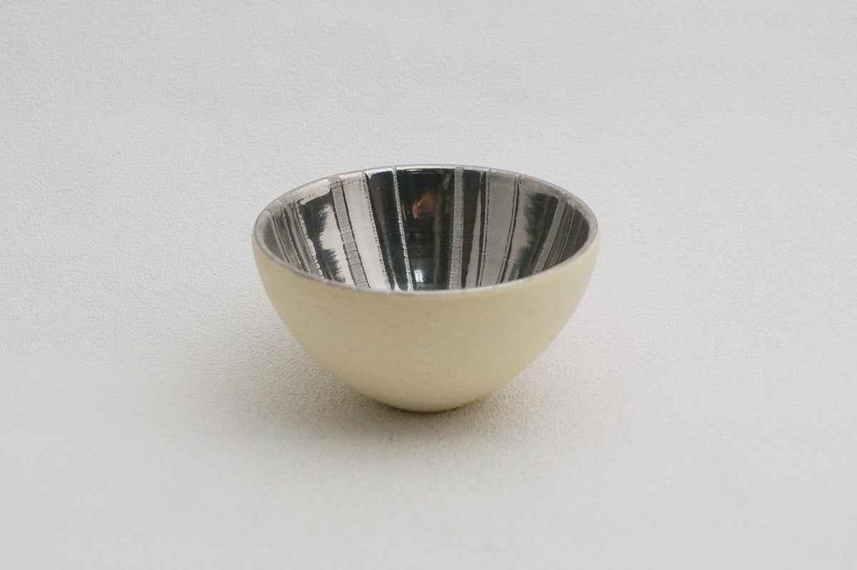 27 ホワイト 釉彩 プラチナぐい呑 1