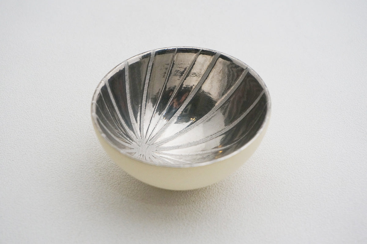 27 ホワイト 釉彩 プラチナぐい呑 3