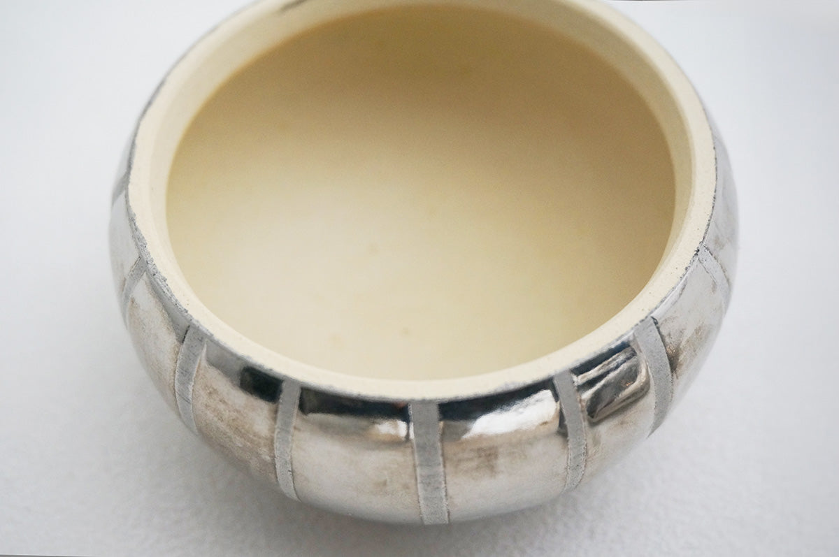 28 ホワイト 釉彩 プラチナボンボニエール