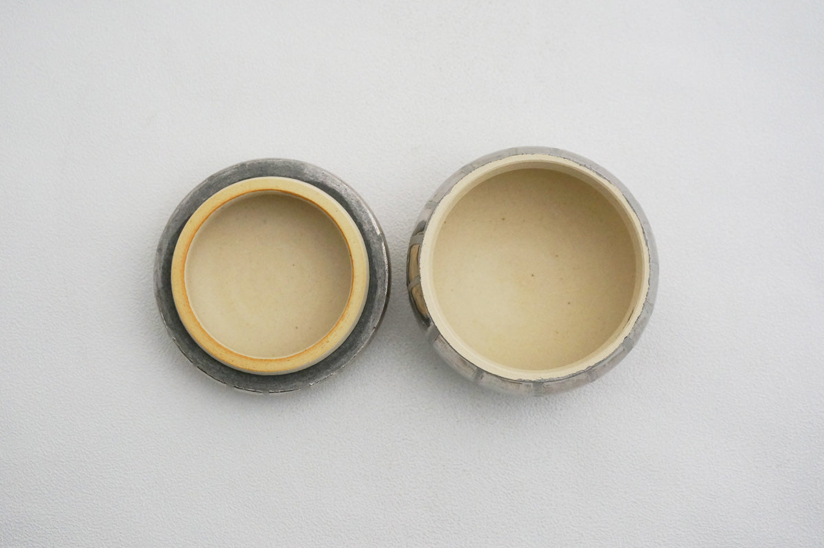 28 ホワイト 釉彩 プラチナボンボニエール