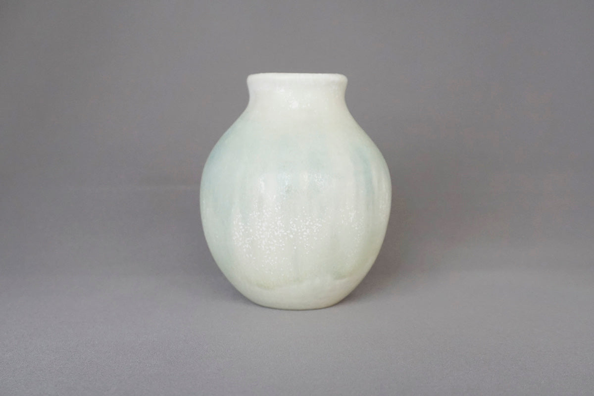 029 花器 薄緑