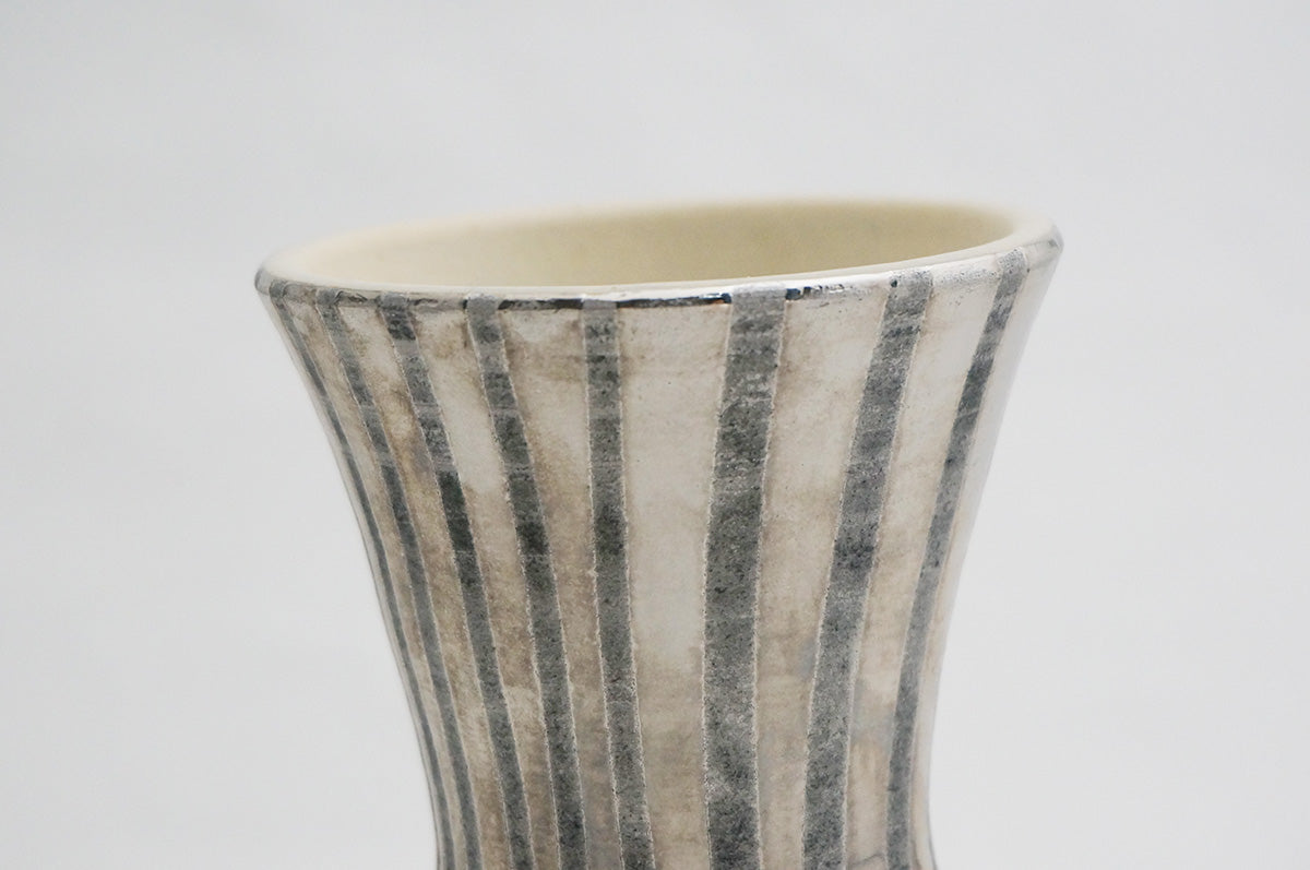 30 ホワイト 釉彩 プラチナ花器 2