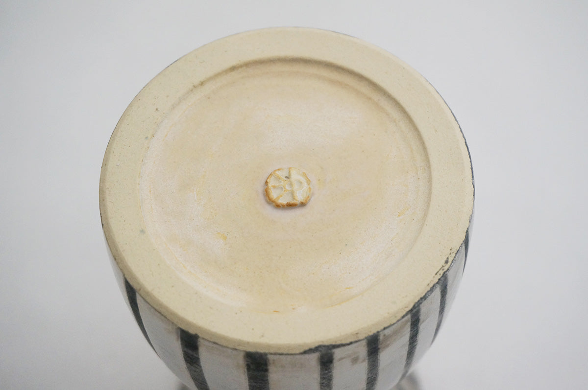 30 ホワイト 釉彩 プラチナ花器 2