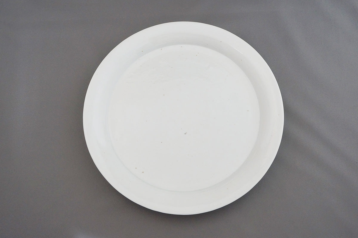 031 青白磁平皿（9寸）