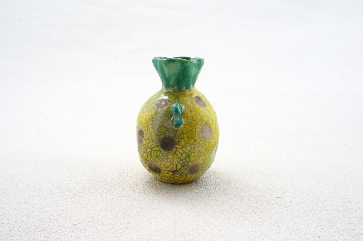 032 楽焼き　泪壺