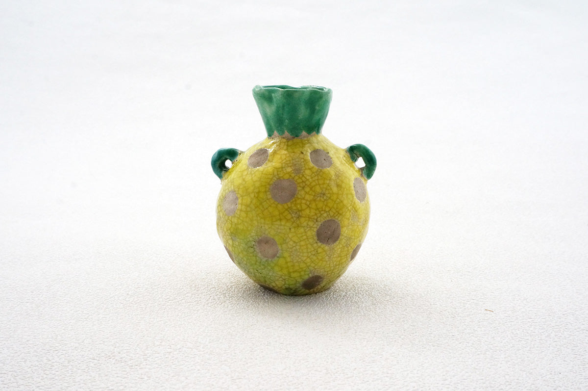 032 楽焼き　泪壺