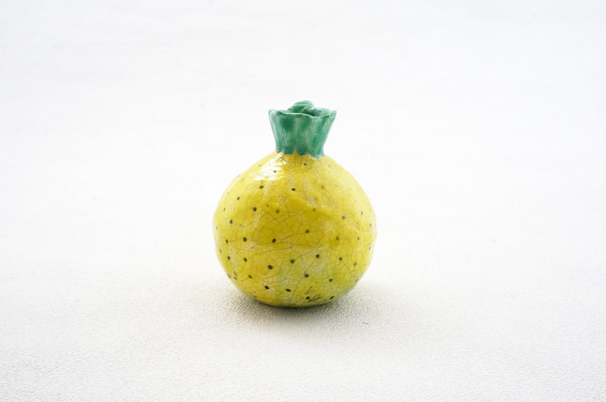 032 楽焼き　泪壺