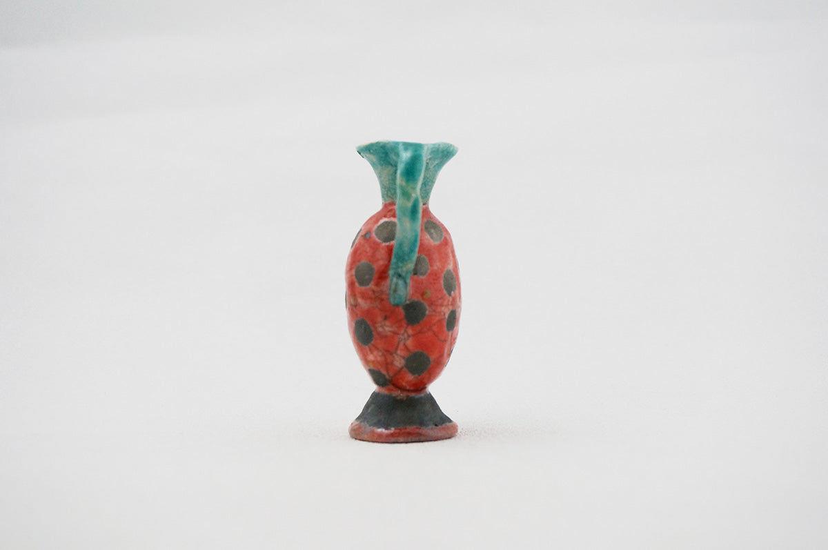 032 楽焼き　泪壺