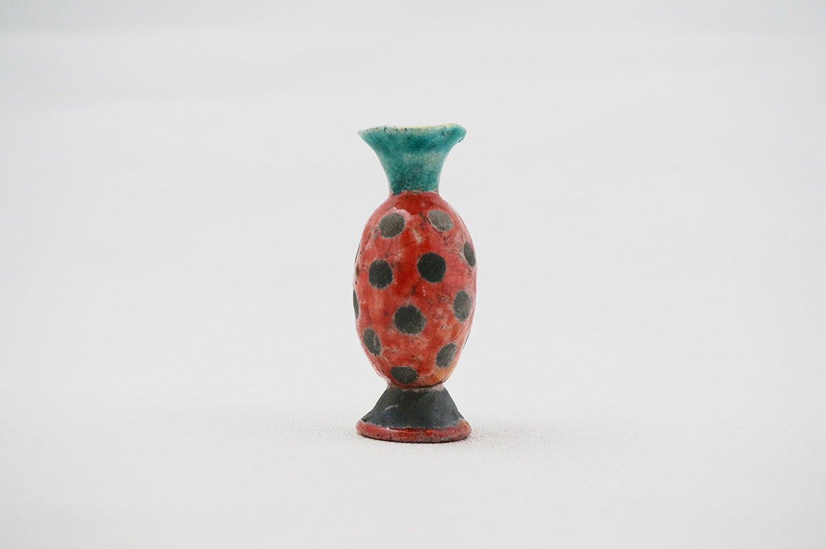 032 楽焼き　泪壺