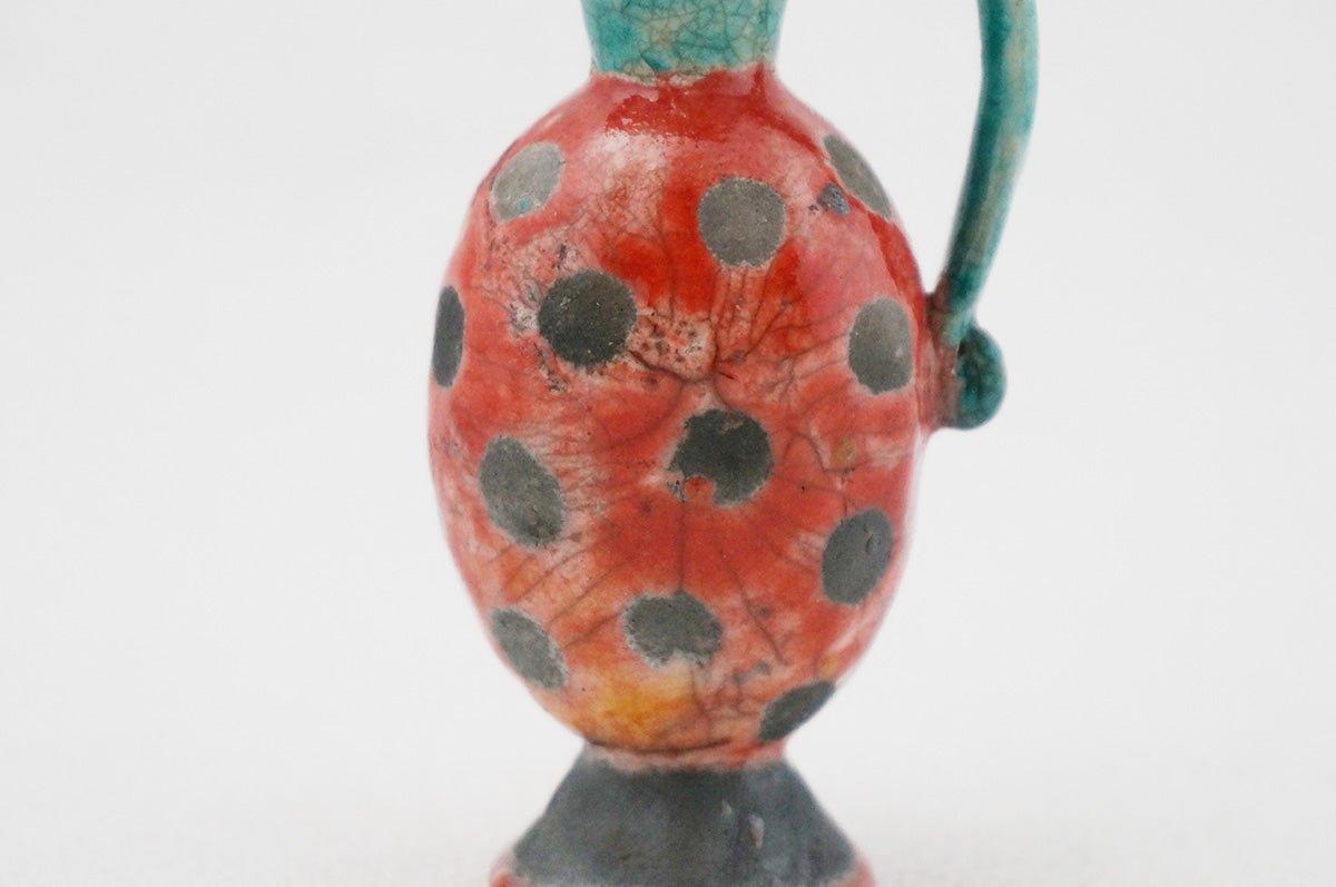 032 楽焼き　泪壺