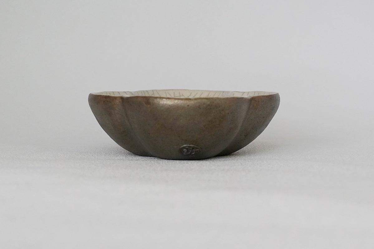 038 白×黒 木瓜鉢