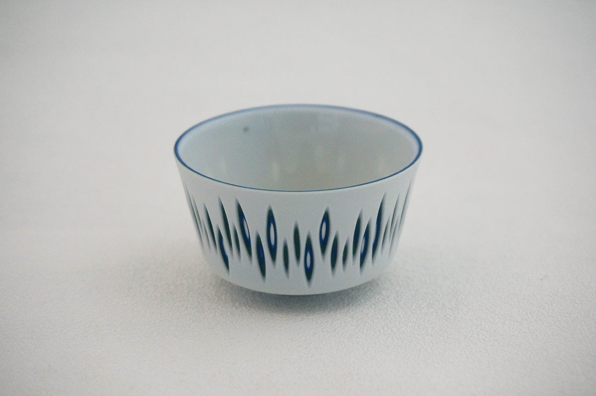 047 重色目 高台ぐい呑み