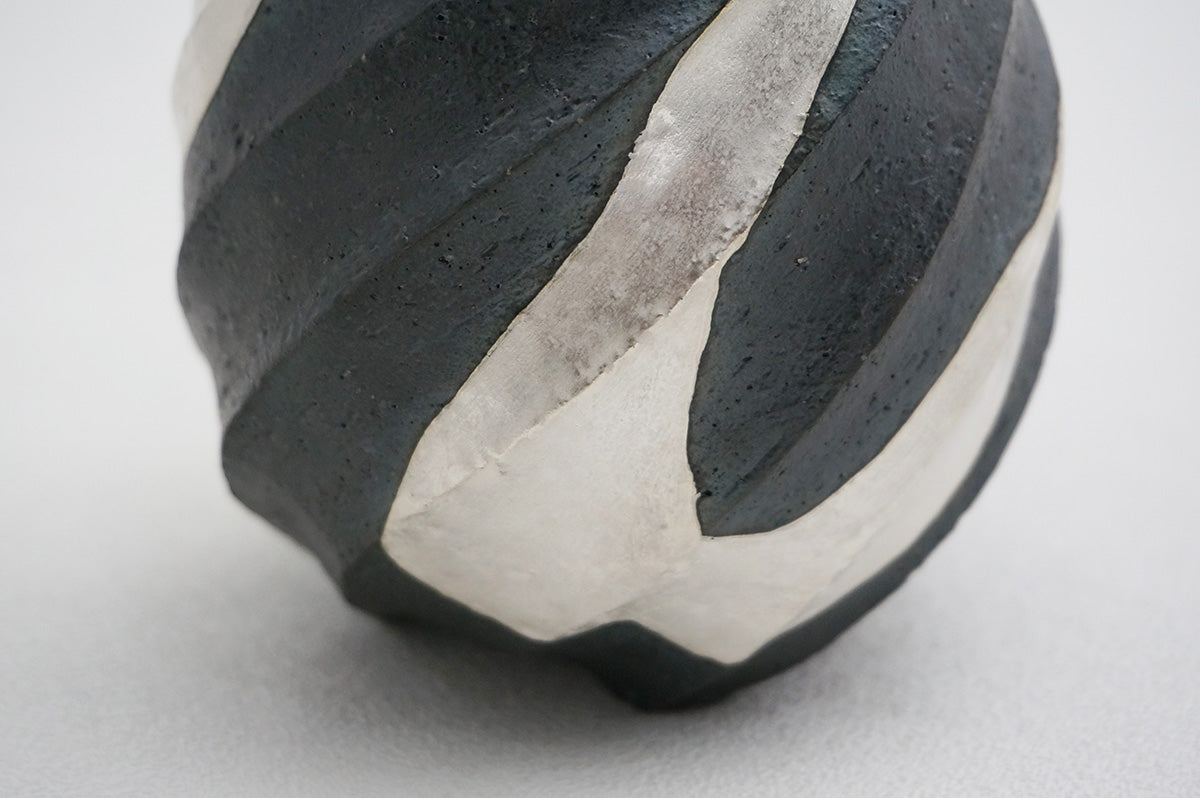 47 Spiral 銀彩ペンギン片口 1