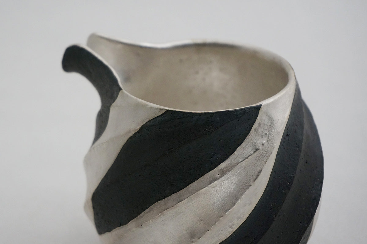 47 Spiral 銀彩ペンギン片口 1