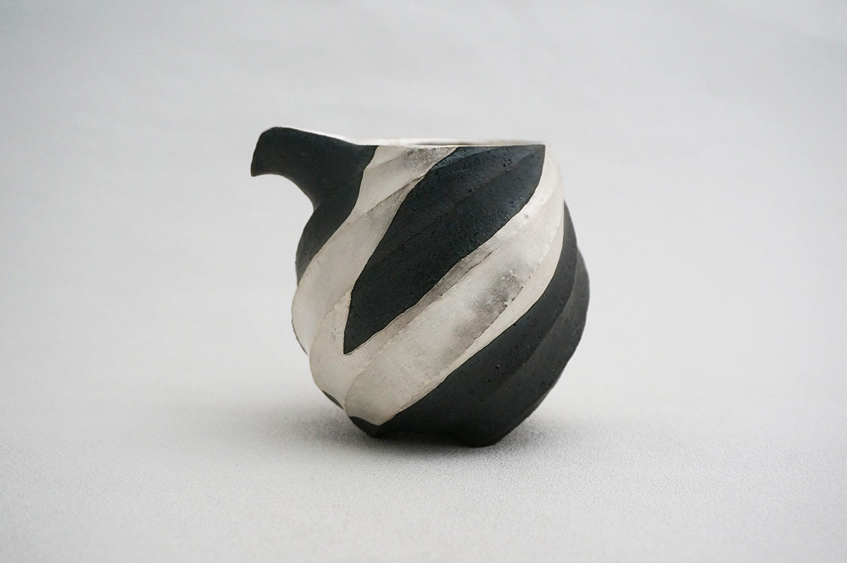 47 Spiral 銀彩ペンギン片口 1