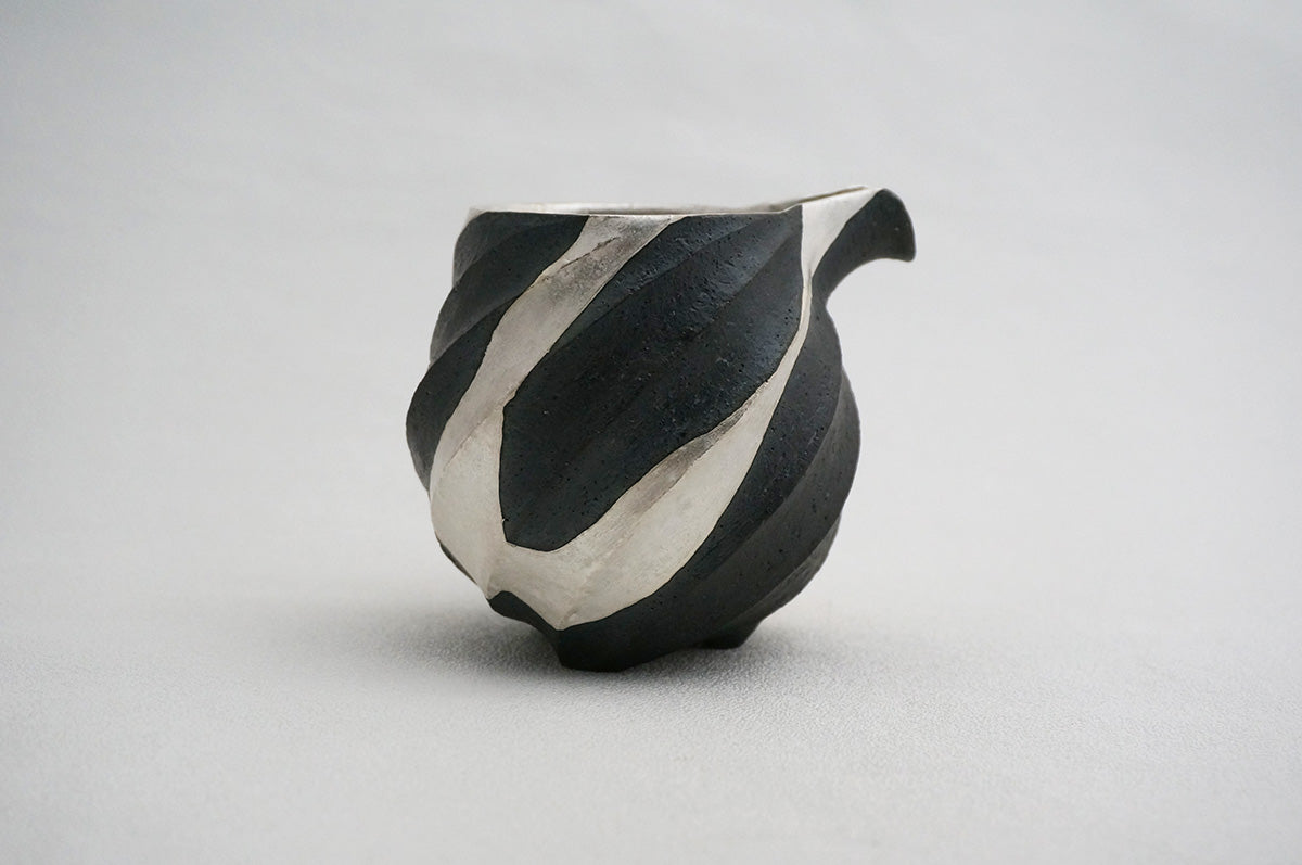 47 Spiral 銀彩ペンギン片口 1