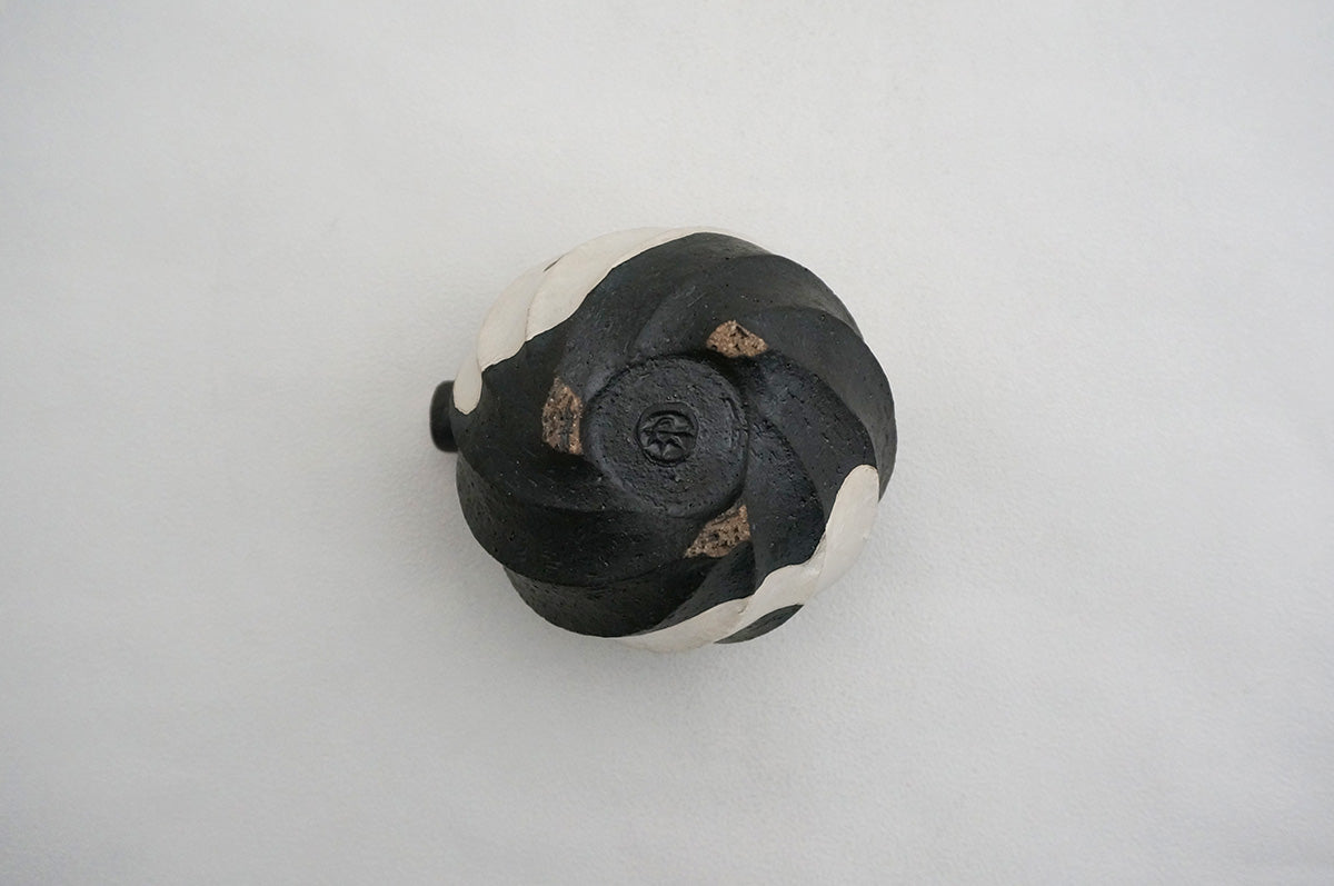 47 Spiral 銀彩ペンギン片口 1