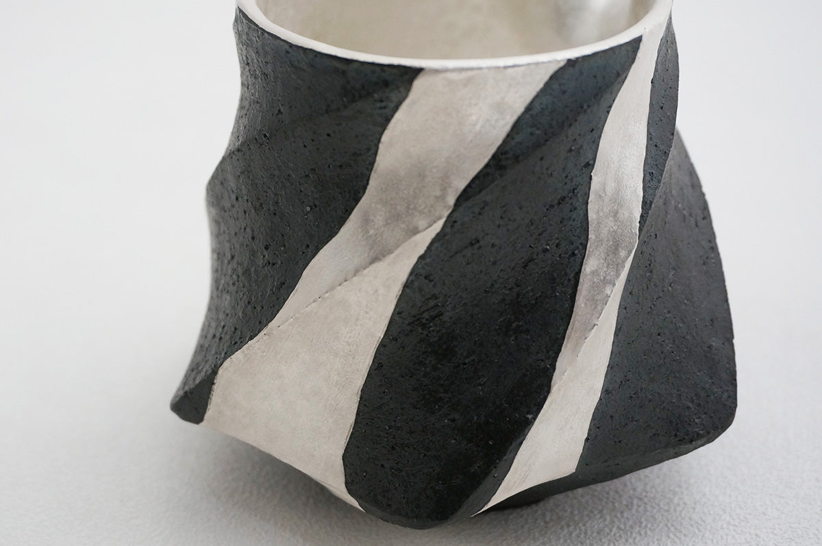 47 Spiral 銀彩ペンギン片口 2