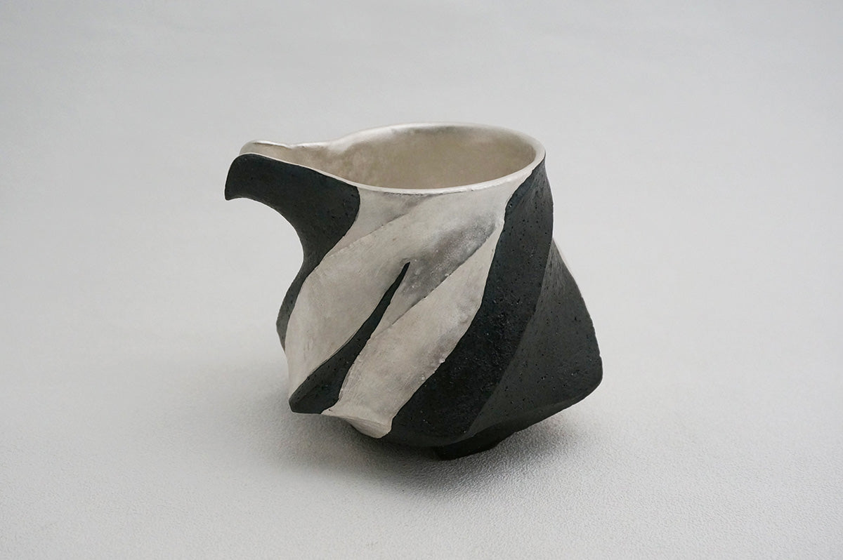 47 Spiral 銀彩ペンギン片口 2