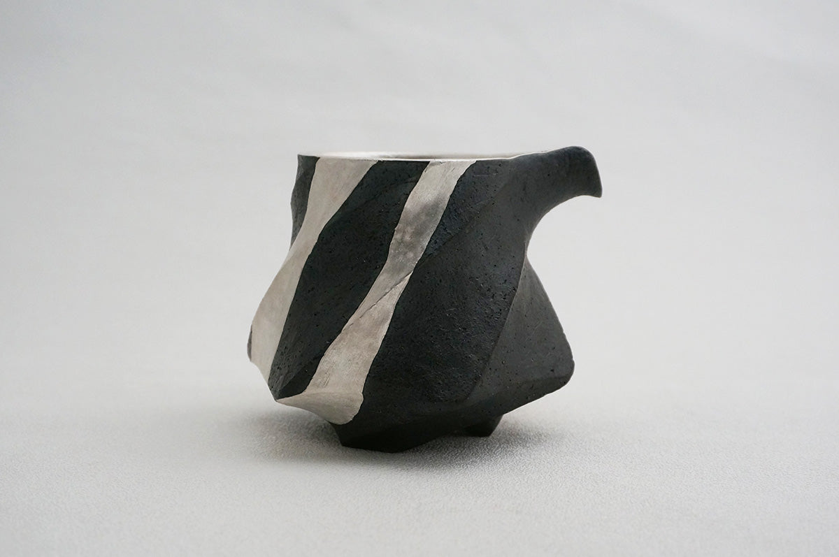 47 Spiral 銀彩ペンギン片口 2