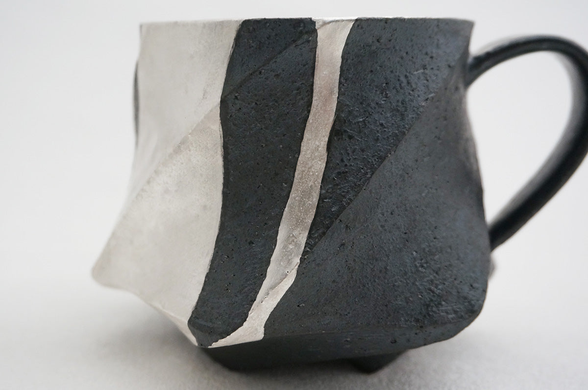 49 銀彩マグカップ 1