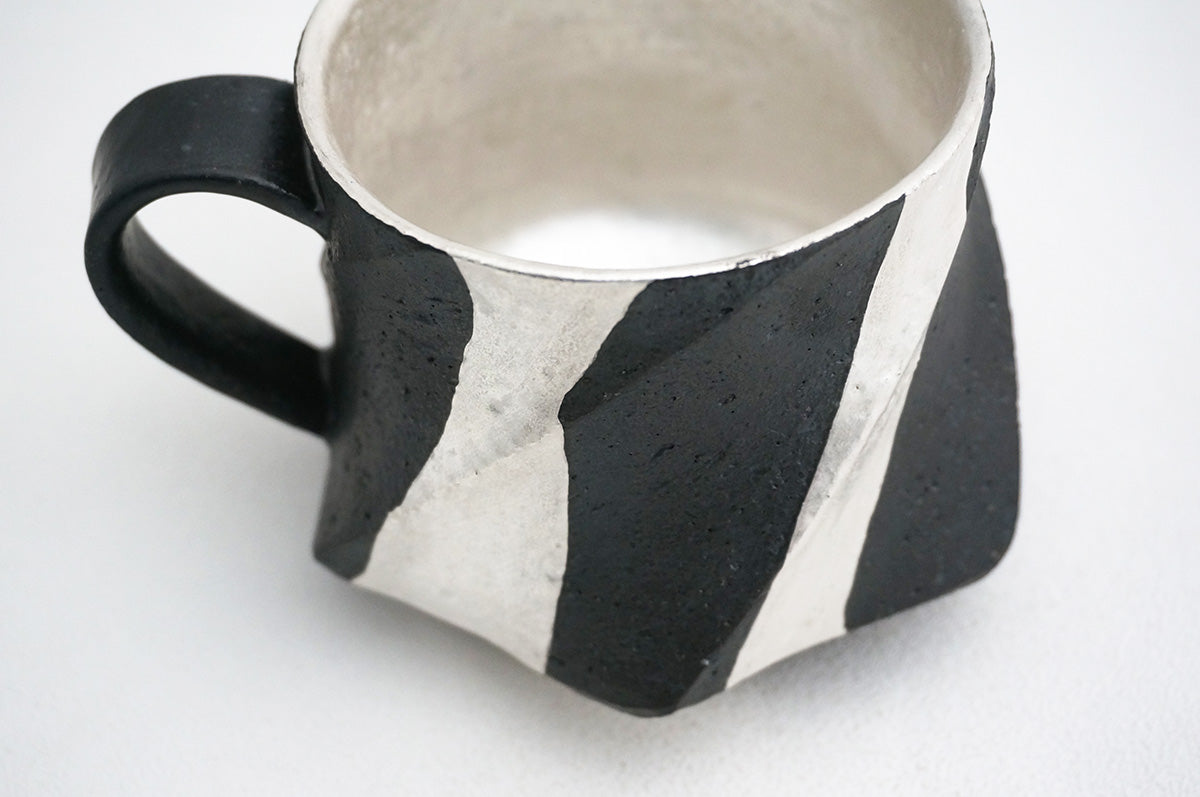 49 銀彩マグカップ 2