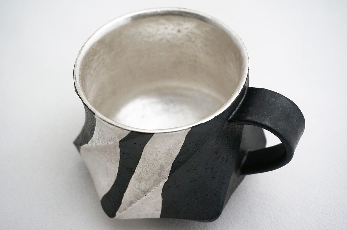 49 銀彩マグカップ 2