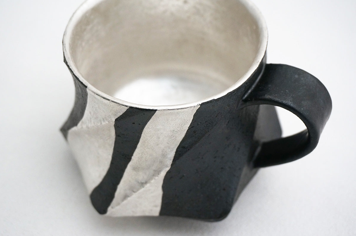 49 銀彩マグカップ 2