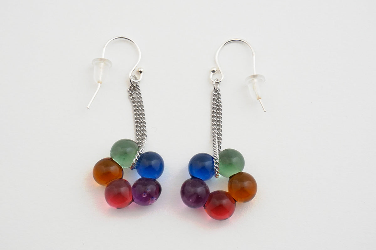 050 虹 ピアス