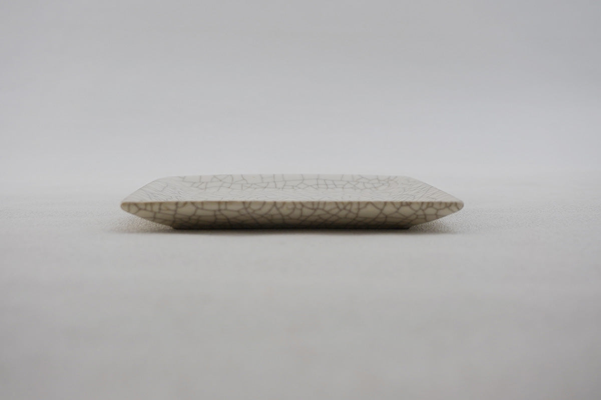 005 shikaku plate S