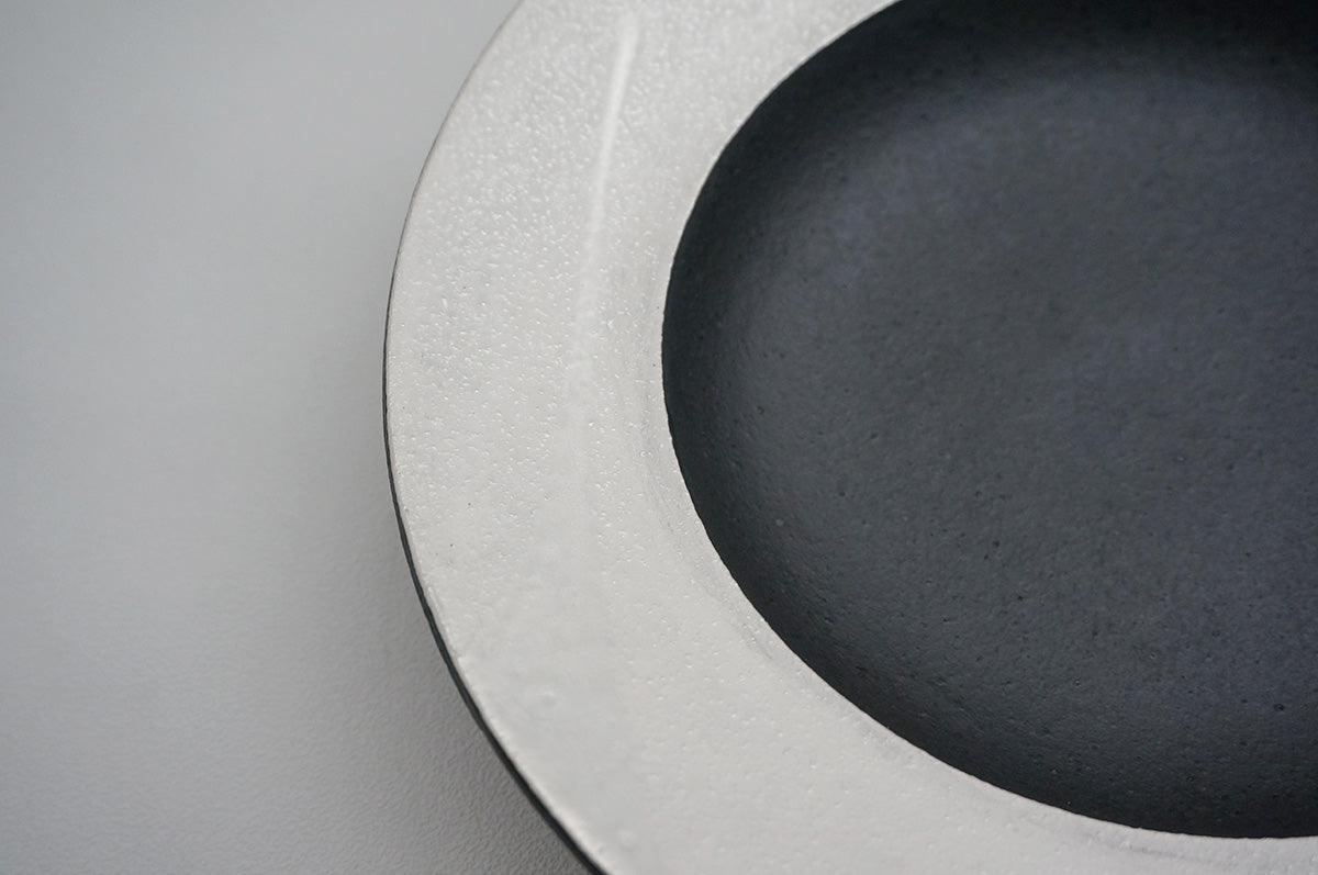 61 銀彩 釉彩 8寸リム鉢