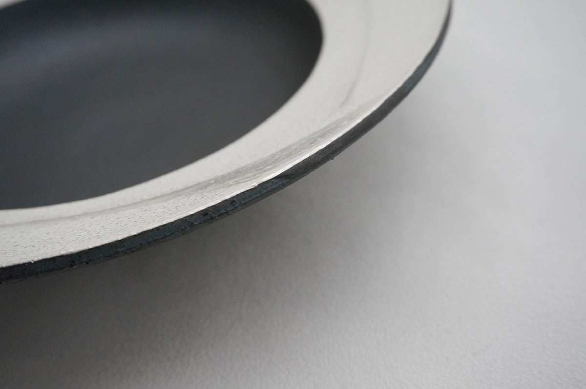 61 銀彩 釉彩 8寸リム鉢