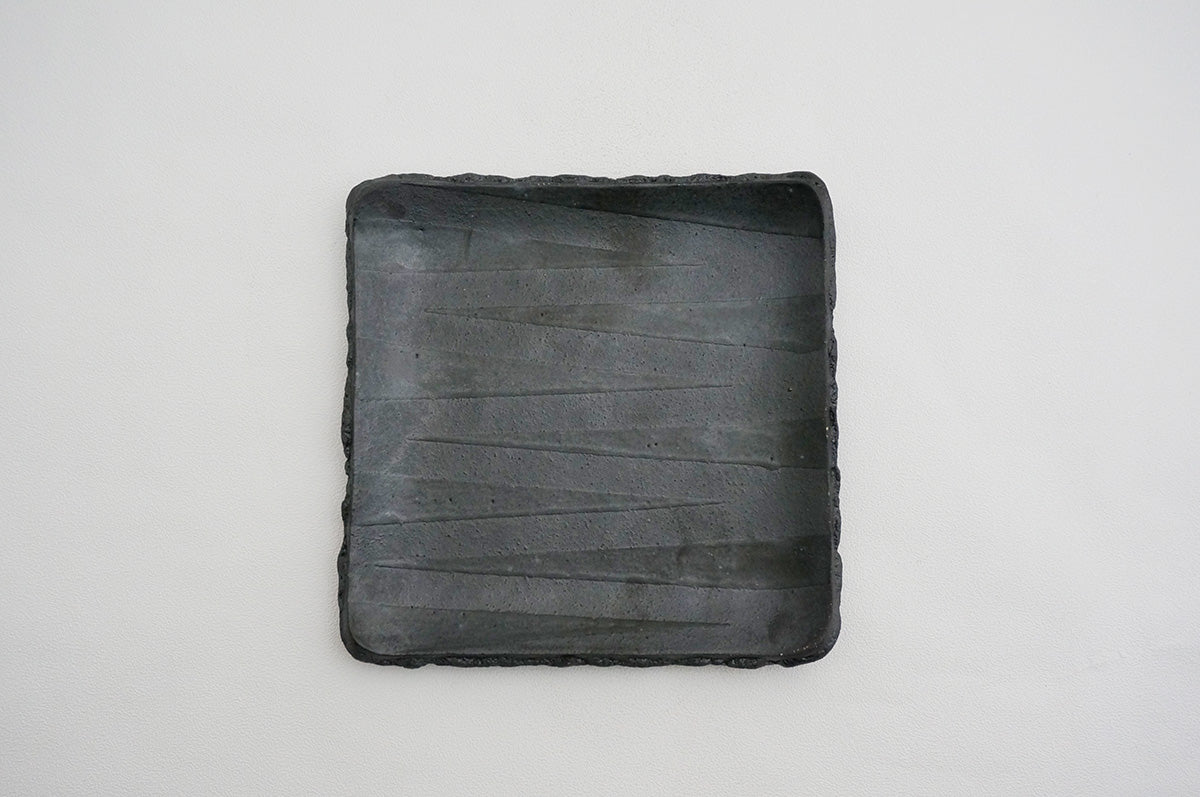 65 釉彩 角皿（18）