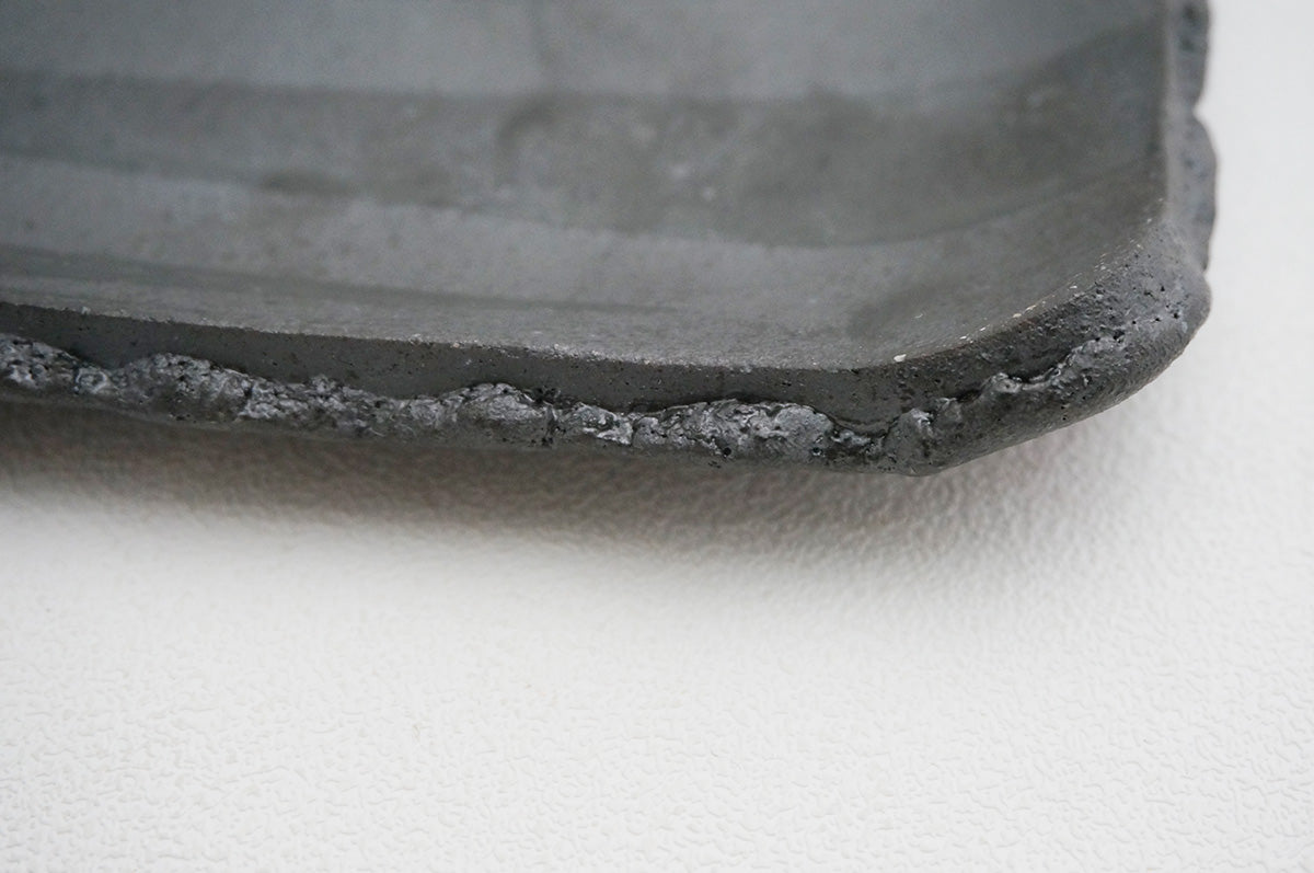 65 釉彩 角皿（18）