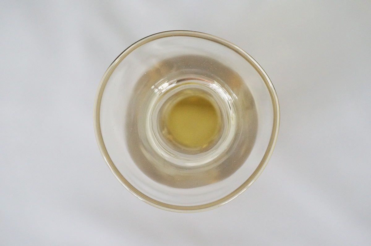 069 黒豆硝子 三角花器（大）