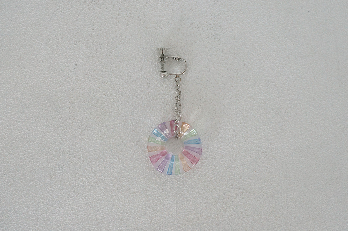 069 虹 イヤリング片耳