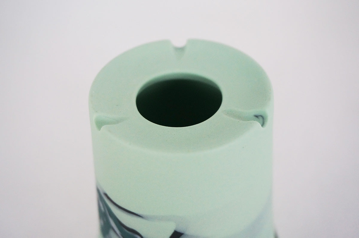 082 反りカップ植木鉢