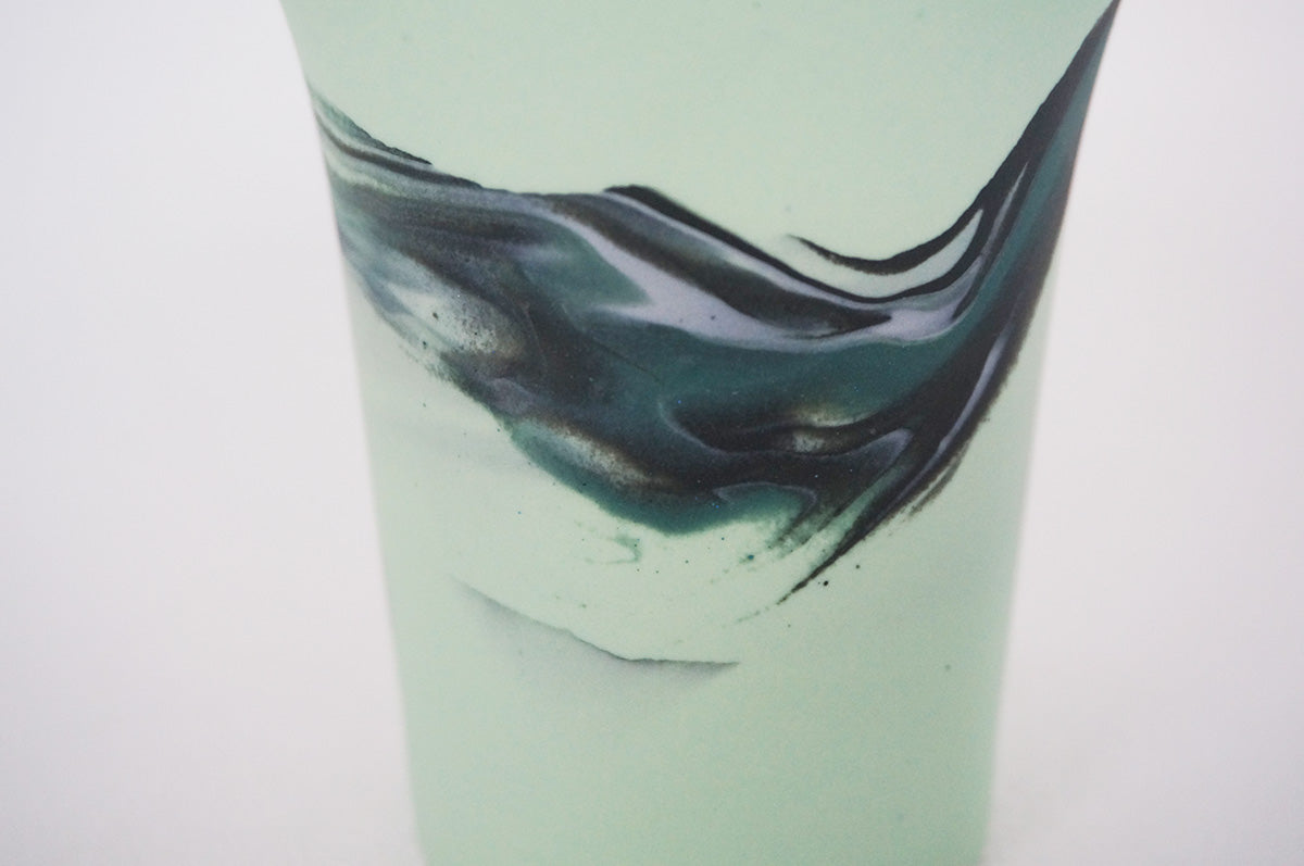 082 反りカップ植木鉢